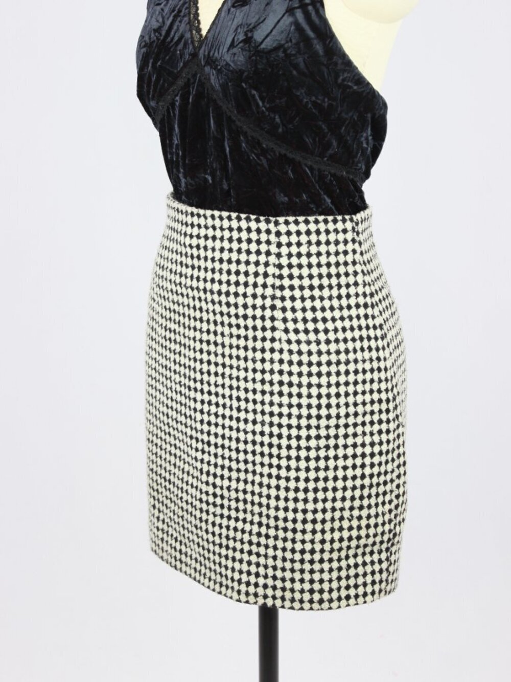 Vintage 90's FEMME DE CARRIERE Black White Check Wool Blend Mini Skirt, Size XS - Picture 5 of 12